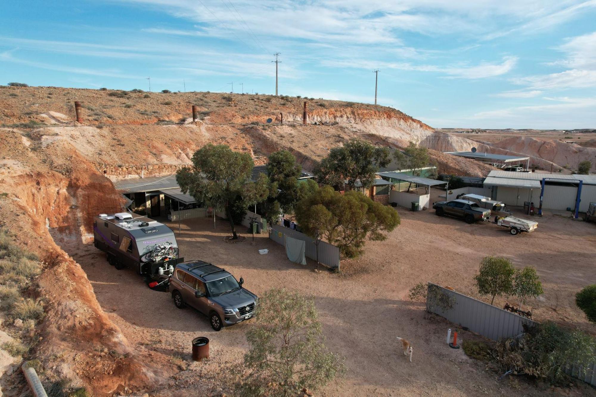Di'S Dugouts Hotel Coober Pedy Exterior photo